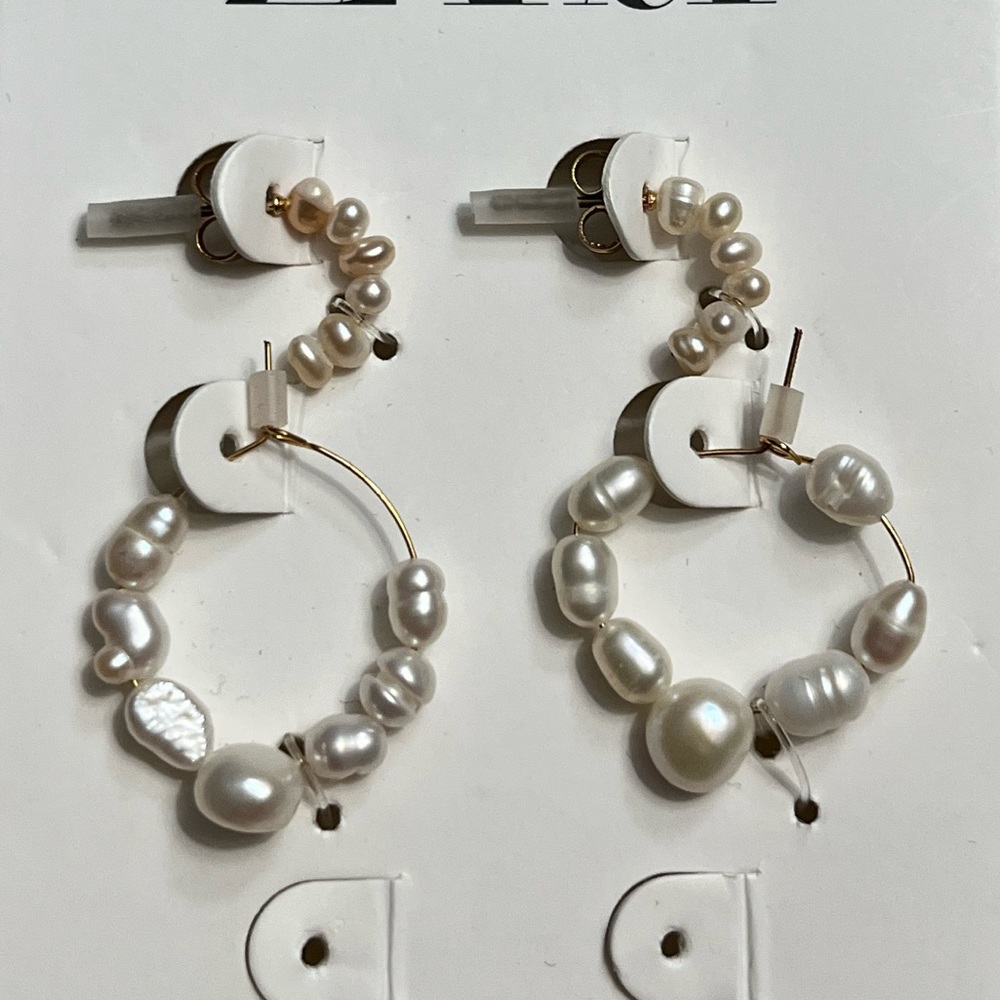 NWT - Zara 2 Sets of Fresh Water Pearl Earrings - Picture 2 of 5